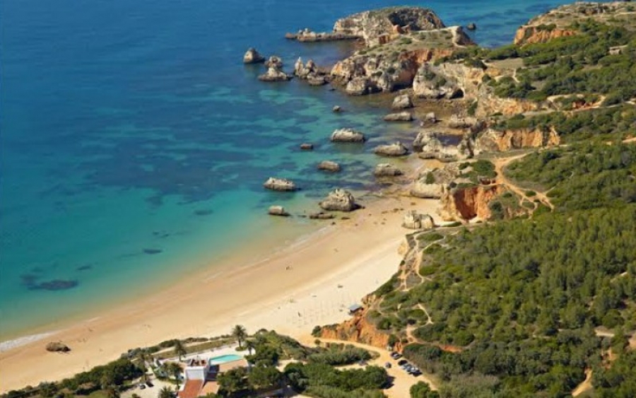 Turismo do Algarve e AMAL insurgem-se contra rotas da TAP